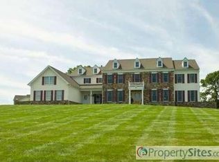 12 Hallett Dr, Pennington, NJ 08534