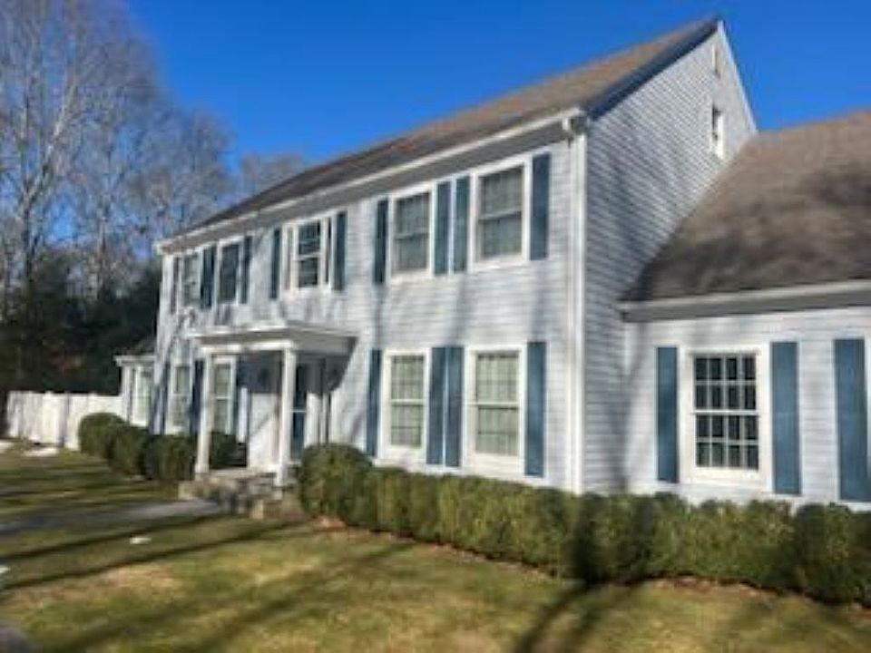 1st image of 23 E Woods Path