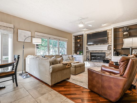 5th image of 18339 Benton Oak Dr