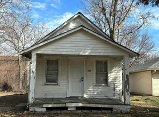 320 S Mechanic St, Emporia, KS 66801