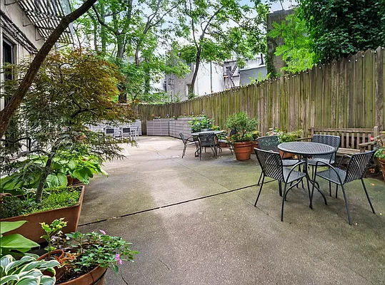 Rented by Nest Seekers International | media 16