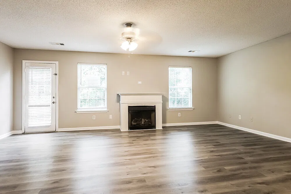 4 bed, 2.5 bath, 2226 sqft, $2,025 — Photo 4