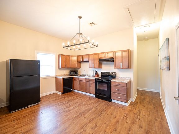921-MILL-STREET-kitchen