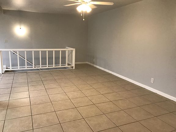 2nd image of 310 N M St APT 2