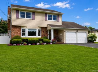 1453 10th Street, West Babylon, NY 11704