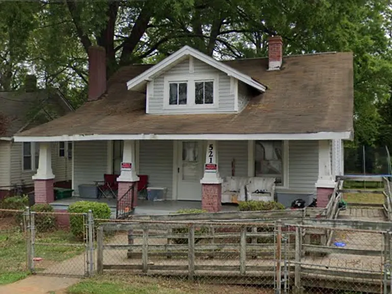 521 Amos St — Photo 1