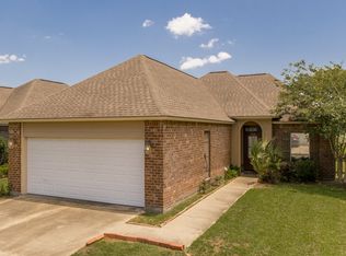 2935 Nicholson Lake Dr, Baton Rouge, LA 70810