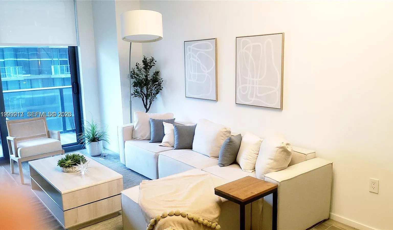 801 Sma Residences Condo — Photo 1