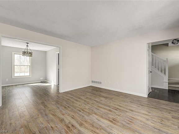 5th image of 7244 Kenssington Dr