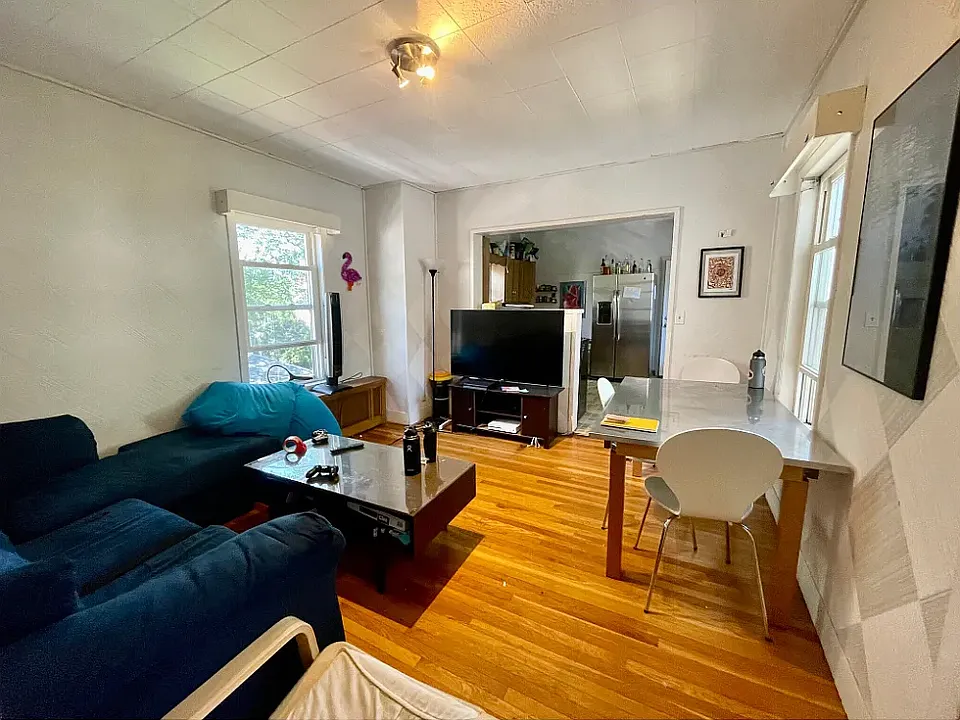 13 Curtis Ave