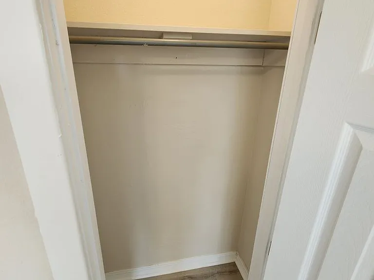 1342 N Broadway Ave #1 — Photo 14