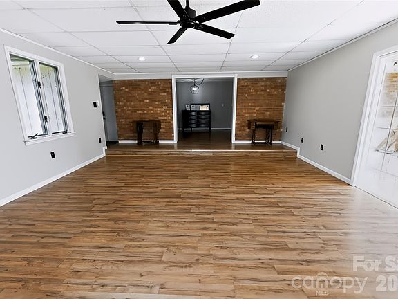 5th image of 1701 Richey Rd