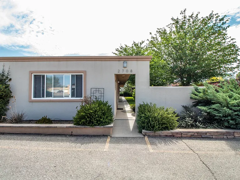 2704 N Dustin Ave — Photo 35