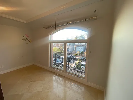 Rented by E Realty International Corp | media 35