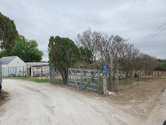 2nd image of 95 & M Ln #B