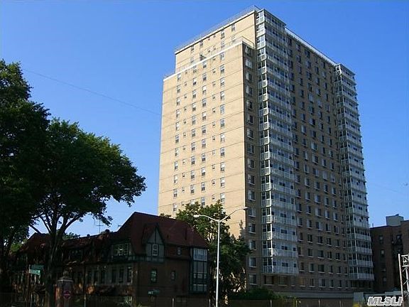 3rd image of 11817 Union Tpke APT 20D