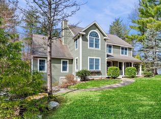 6 Hickory Ln, Georgetown, MA 01833