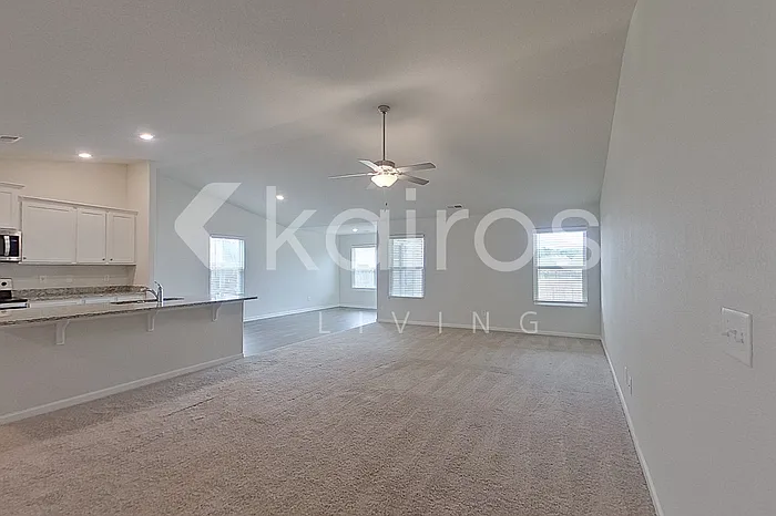 3 bed, 2.0 bath, 1853 sqft, $2,025 — Photo 3