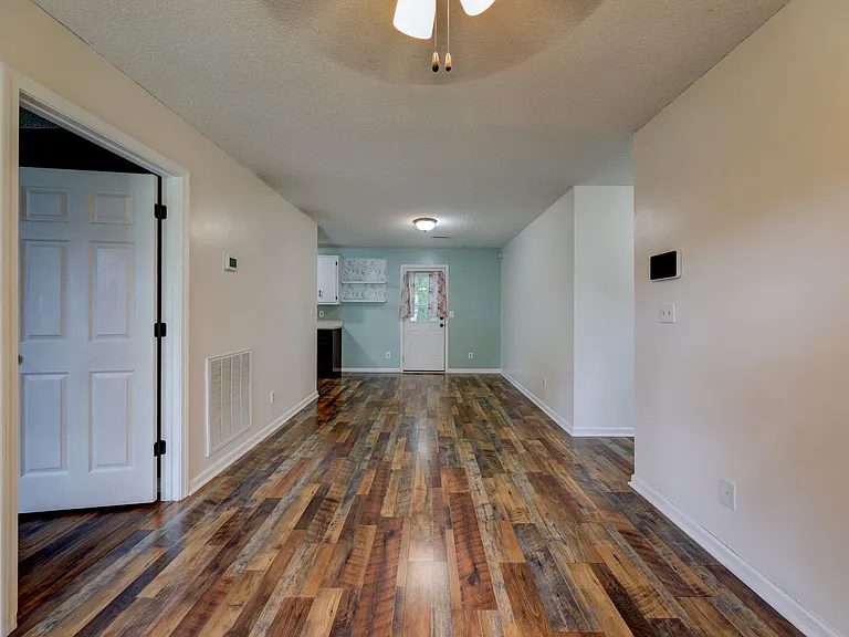 3253 N Senseney Cir — Photo 6