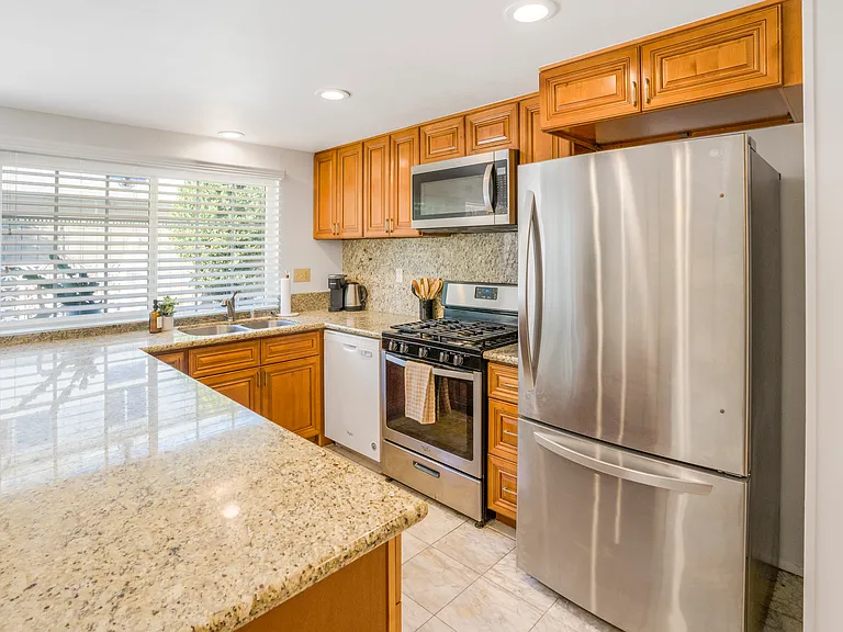 23721 Pasatiempo Ln — Photo 7