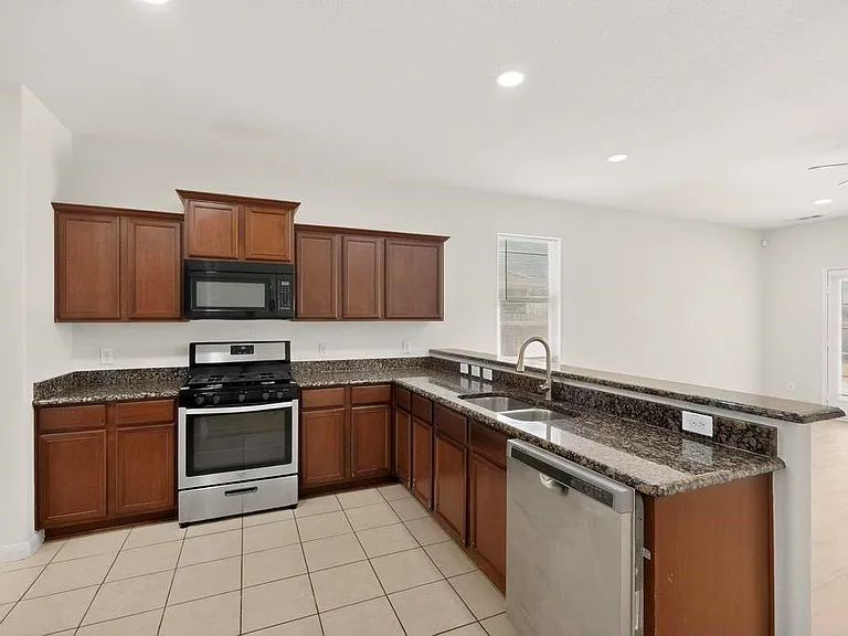 412 Riverbed Dr #412 — Photo 7