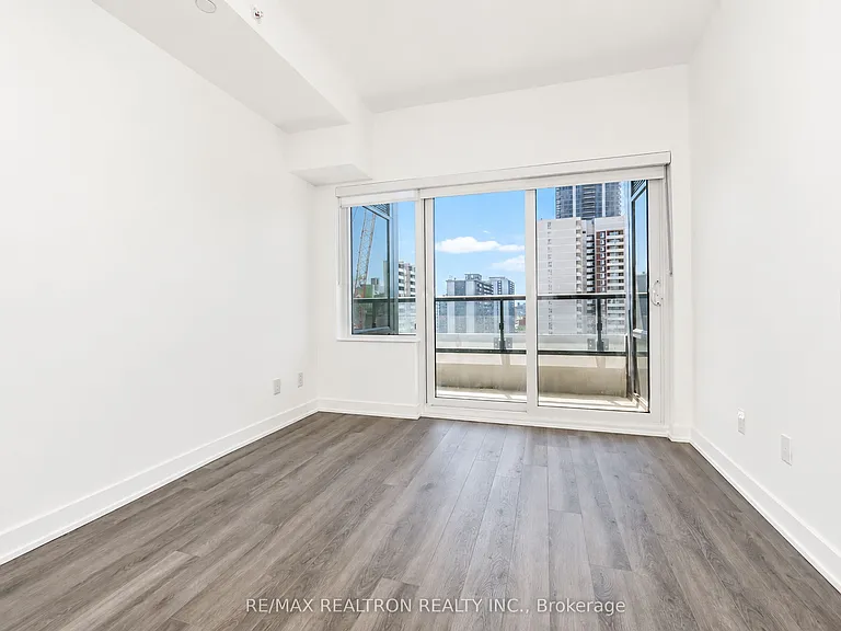 609 Sherbourne St #1711 — Photo 7
