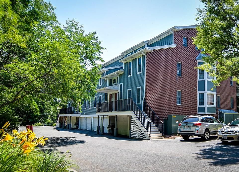1st image of 8 N Stone Mill Dr #924