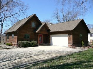 6055 Cunningham Lake Rd, Brighton, MI 48116