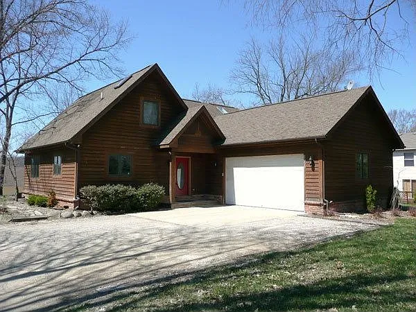 6055 Cunningham Lake Rd photo 1