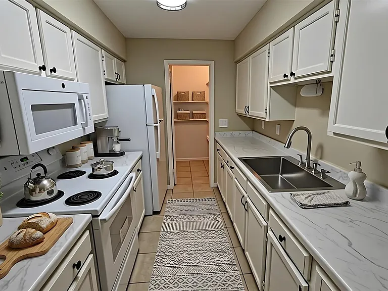 7400 Bellerive Dr #1204 — Photo 6
