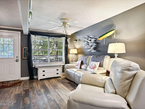 5th image of 6085 Apache Dr