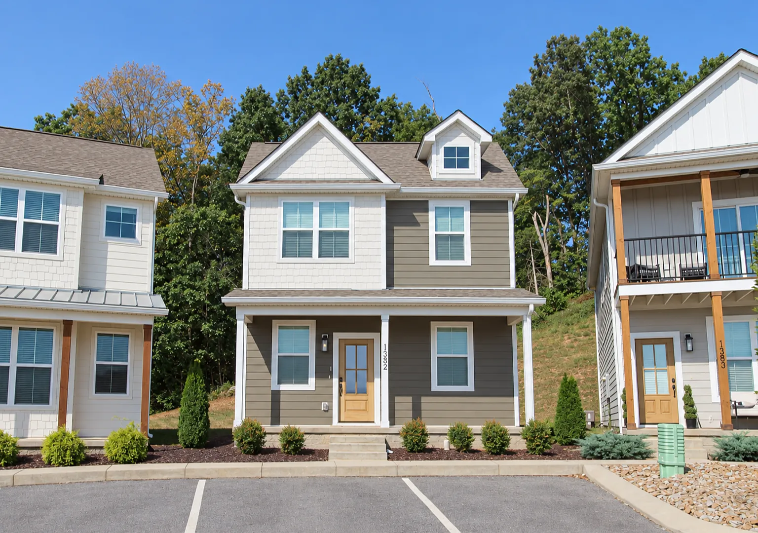 One Month Free! New 4-Bedroom Home at Highbury with Pool and Pickleball — Photo 1