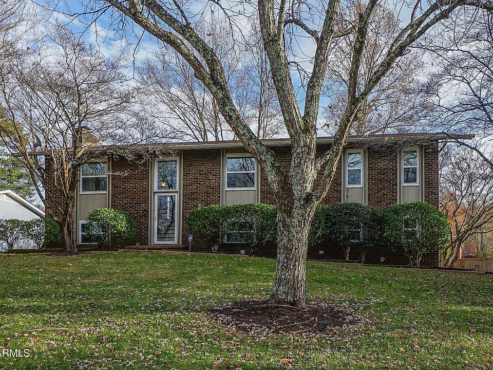 1st image of 544 Chisholm Trl