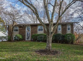 544 Chisholm Trl, Knoxville, TN 37919