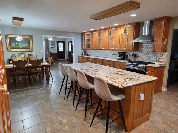 2271 Mally Wagnon Rd, Fayetteville, AR 72701