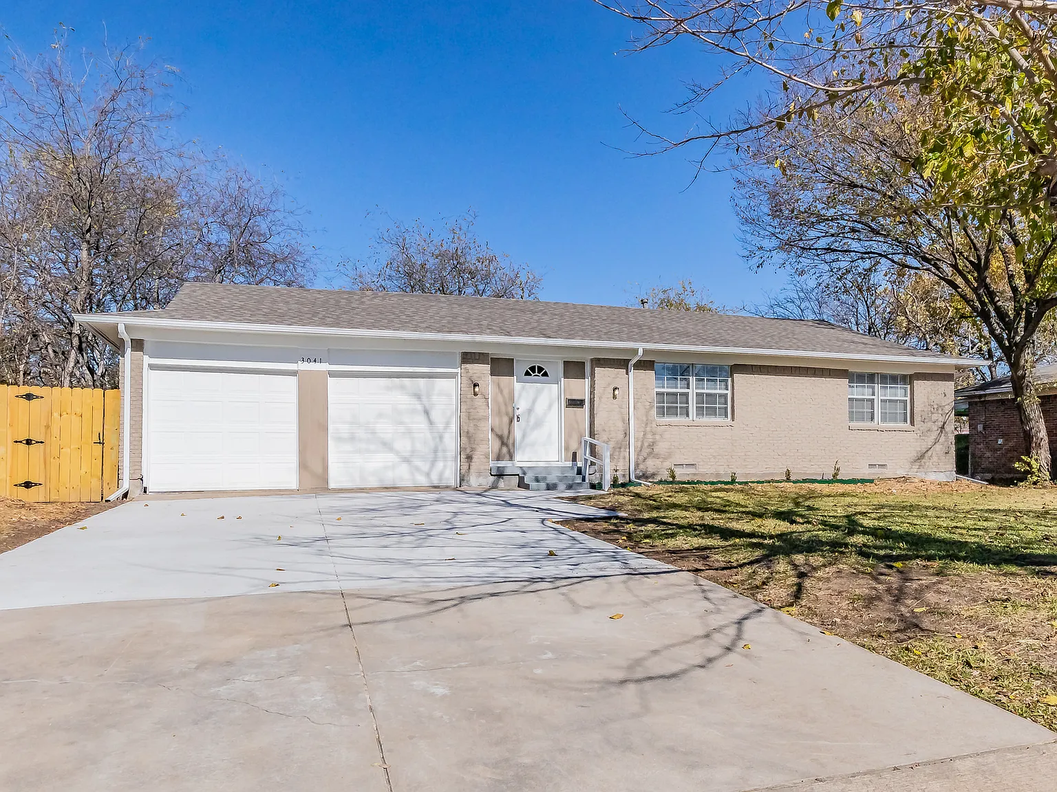 3041 Valwood Parkway, Farmers Branch, TX 75234 — Photo 2