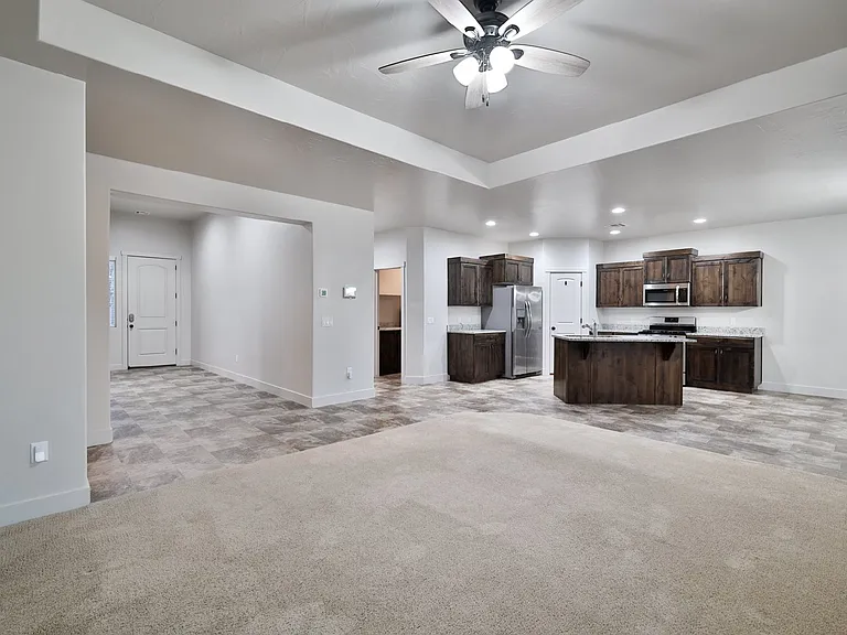 3731 E Shooting Star Ln — Photo 6