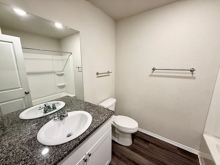 10310 Waverunner — Photo 12