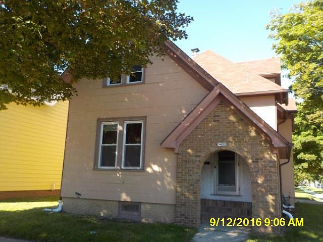 1st image of 1432 N 10th St