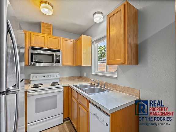 4th image of 301 Peterson St APT 204