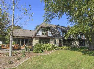 4451 W Bennington Rd, Cedar Falls, IA 50613