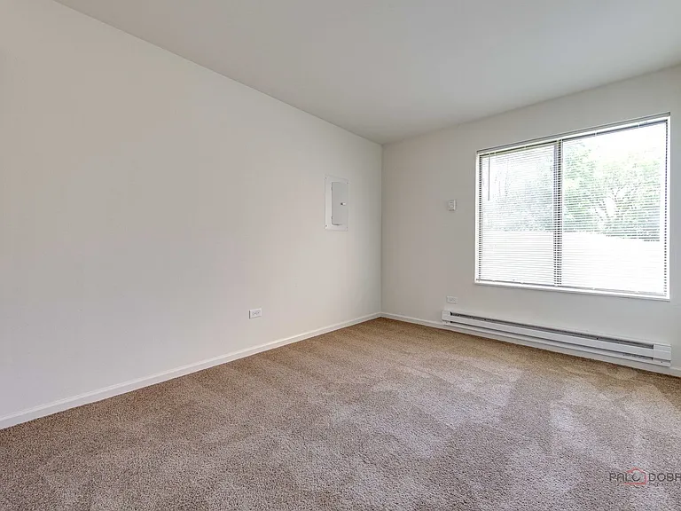 Hawthorne Glen Apartments — Photo 29