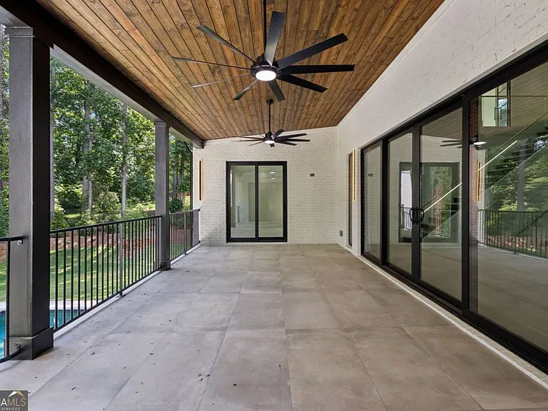 1000 Clementstone Dr NE — Photo 26