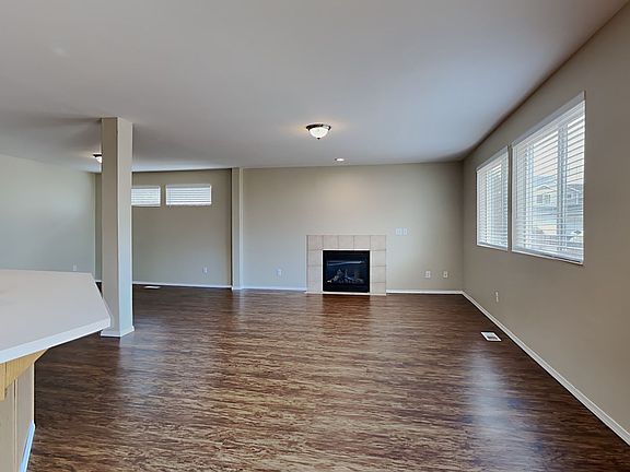 4th image of 17732 17th Ave E