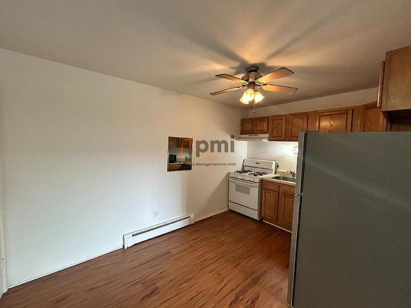 4th image of 111 Harrington Ave APT 15