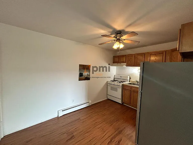 111 Harrington Ave #15 — Photo 4