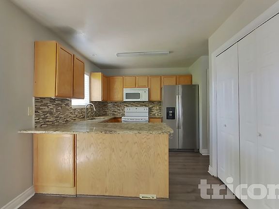 5th image of 5206 S Midland Dr