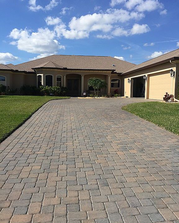 1st image of 2305 Stone Lake Dr