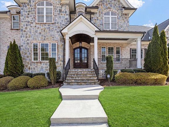 3rd image of 12616 Village Springs Rd