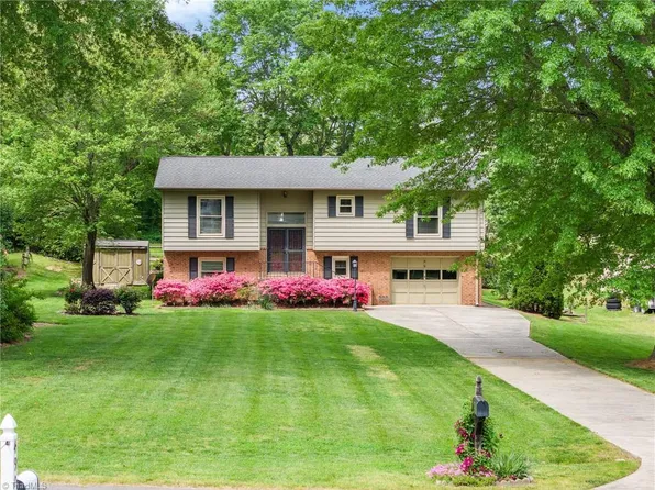 4904 Kacia Ct, Greensboro, NC 27407